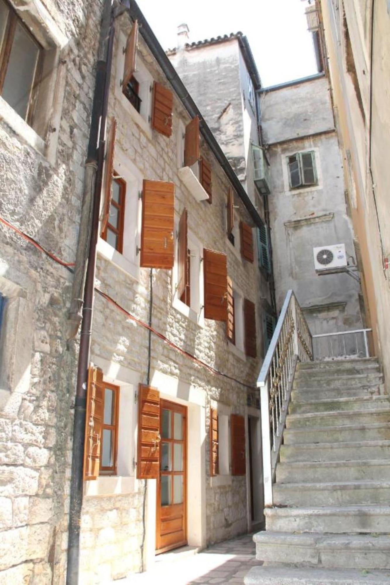 Sunny Rooms And Suites Sibenik Exterior photo